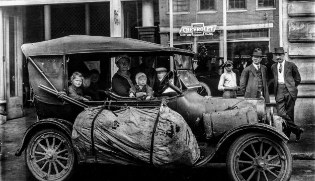 Family in Mobile during the Great Depression