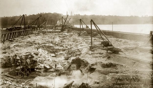 Construction of Lay Dam