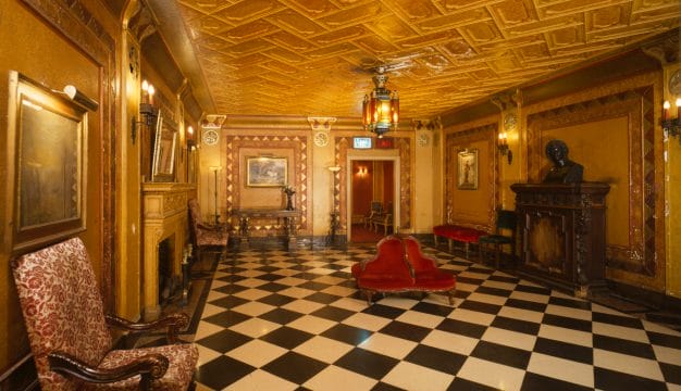 Lounge in the Alabama Theatre